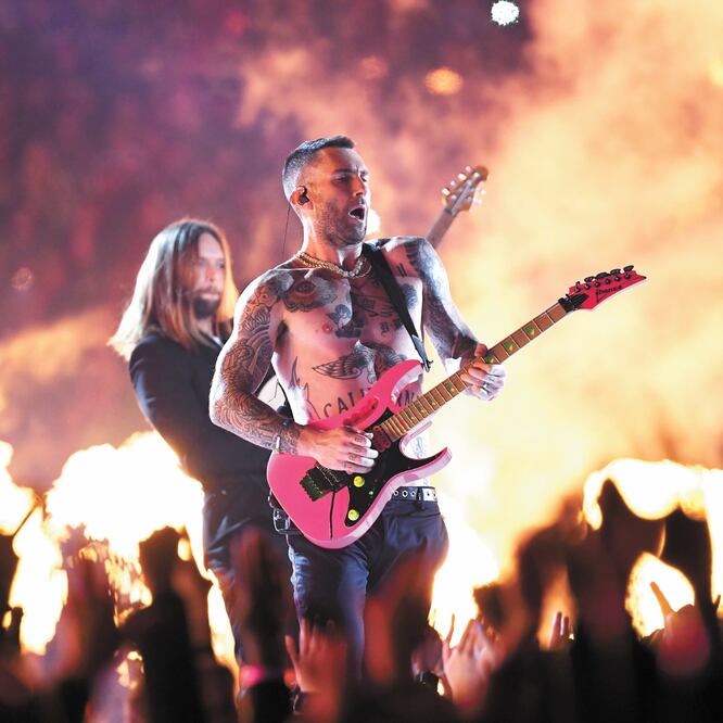 Adam Levine compartió el escenario con Big Boi y Travis Scott. FOTO: AFP