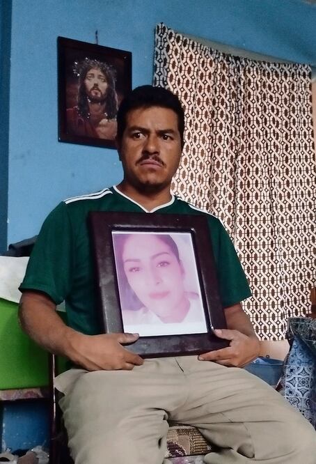 Daniel Medina, hermano de Andrea, exige que las autoridades detengan al presunto feminicida y que pague por lo que hizo. Señala que el hombre alardeaba de su libertad e intimidaba también a sus tres sobrinas. Foto: Irma Mejía / EL UNIVERSAL