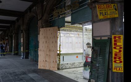 FOTOS: Poco a poco reabren algunos negocios tras robos en marcha del 2 de octubre en CDMX