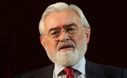 Darío Villanueva: "la RAE tiene un déficit histórico en la presencia de mujeres"