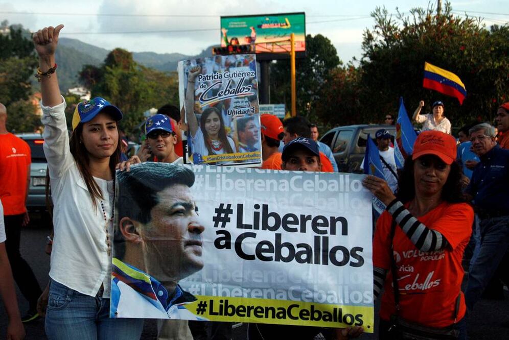 El opositor venezolano Daniel Ceballos decidió detener hoy la huelga de hambre que comenzó hace 20 días en la prisión dónde se encuentra recluido, informó la esposa del político opositor Patricia Gutiérrez Foto: Reuters