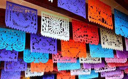 Día de Muertos 2025: Descubre el significado de los colores del papel picado en la ofrenda