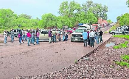 Pobladores acusan a minera de robar agua; la empresa lo niega