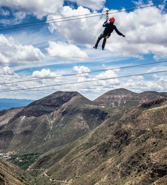 Real de Catorce estrena tirolesa extrema y mirador de cristal