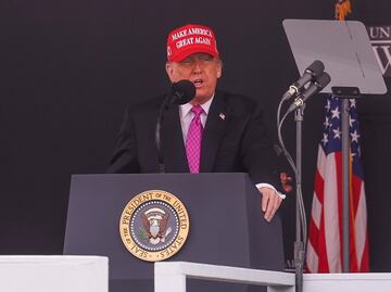 Trump se lanza contra políticas de género; "sometieron a las fuerzas armadas mientras dejaban nuestras fronteras indefensas"