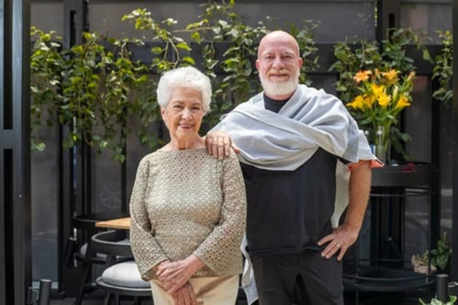 Nicos cumple su 65 años de vida y sabor
