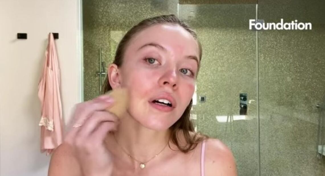 La rutina de belleza de Sydney Sweeney para piel muy sensible