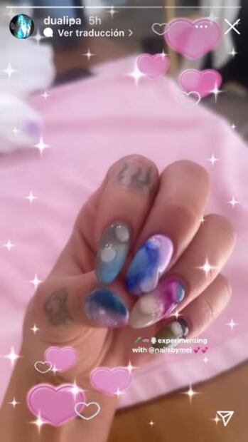 Las uñas 3D de Dua Lipa son la tendencia más auténtica de 2022