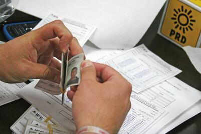 Critica PRD a INE por restringir el padrón