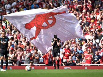 West Ham y Chicharito son goleados por el Arsenal