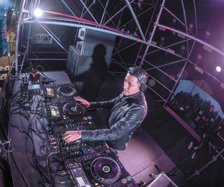 BSNO convierte a Pedro Infante y a Chente en estrellas del dance