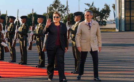 Llega a México Xiomara Castro, presidenta de Honduras, para reunirse con Sheinbaum; fue recibida por el canciller De la Fuente