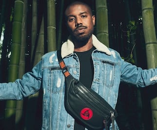 Michael B. Jordan colabora con Coach y lanzan colección inspirada en Naruto