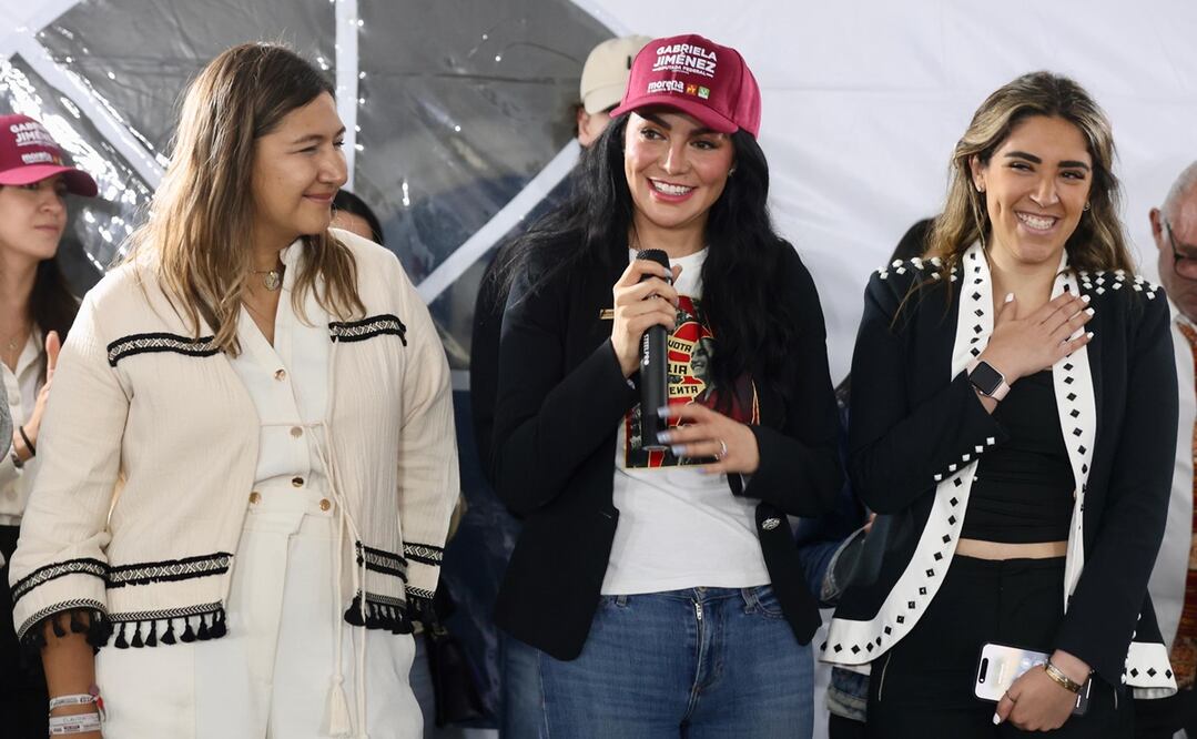 Entrega de constancia de mayoría como diputada a Gabriela Jimenez. Foto: Valente Rosas / EL UNIVERSAL