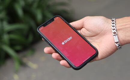 ¿Usas Tinder o Netflix? Gobierno federal propone que el SAT acceda a datos de apps de citas y streaming