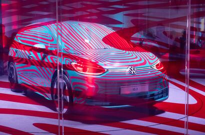 Volkswagen lanza su primer vehículo eléctrico