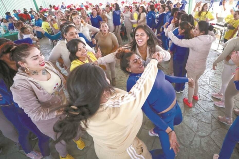 Júbilo y fiesta. Internas de Santiaguito celebran Navidad
