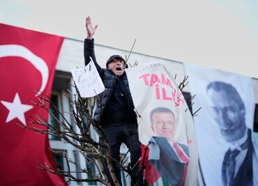 Detienen a 3 alcaldes opositores en Turquía; denuncian "operación política" del gobierno de Erdogan