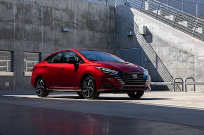 Nissan Versa 2023, nueva cara para el sedán subcompacto