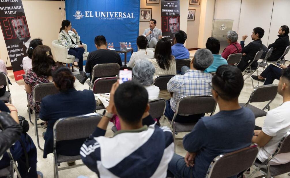 Nuestros lectores Plus se dieron cita, acompañados de un invitado, para conocer al periodista, resolver inquietudes y hasta obtener un libro autografiado, gracias a sus beneficios como suscriptores. FOTO: GERMAN ESPINOSA