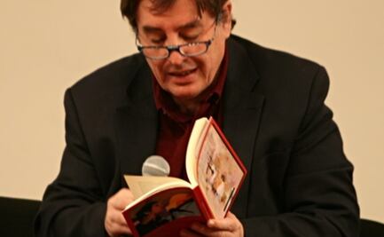 Por convertir lo individual en colectivo, Luis García Montero gana el Premio Internacional Carlos Fuentes 2024