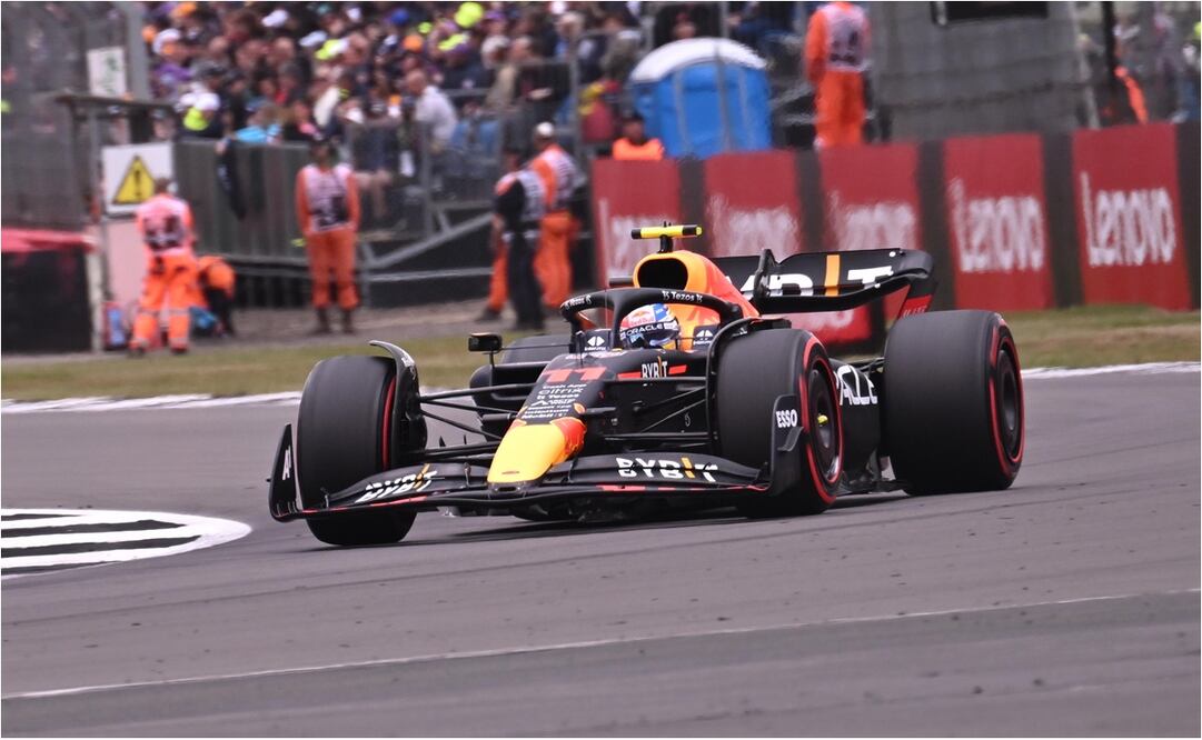 Checo Pérez termina segundo en la última práctica libre de Silverstone / FOTO: EFE