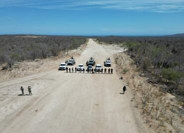 Desmantelan pista clandestina en Los Cabos, BCS; decomisan 400 litros de hidrocarburos y casquillos