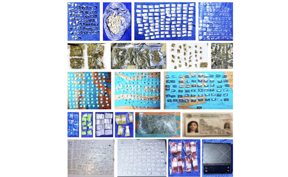 A los detenidos se les aseguraron 198 dosis de metanfetamina, 357 dosis de cocaína, 131 dosis en piedra, así como marihuana a granel, 182 dosis con la misma droga, una báscula gramera y 39 paquetes de bolsas para la droga. Foto: Especial.