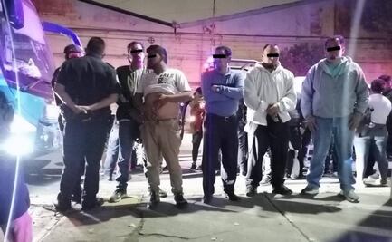 Detienen a 5 presuntos polleros y retienen a 17 migrantes en la México-Pachuca