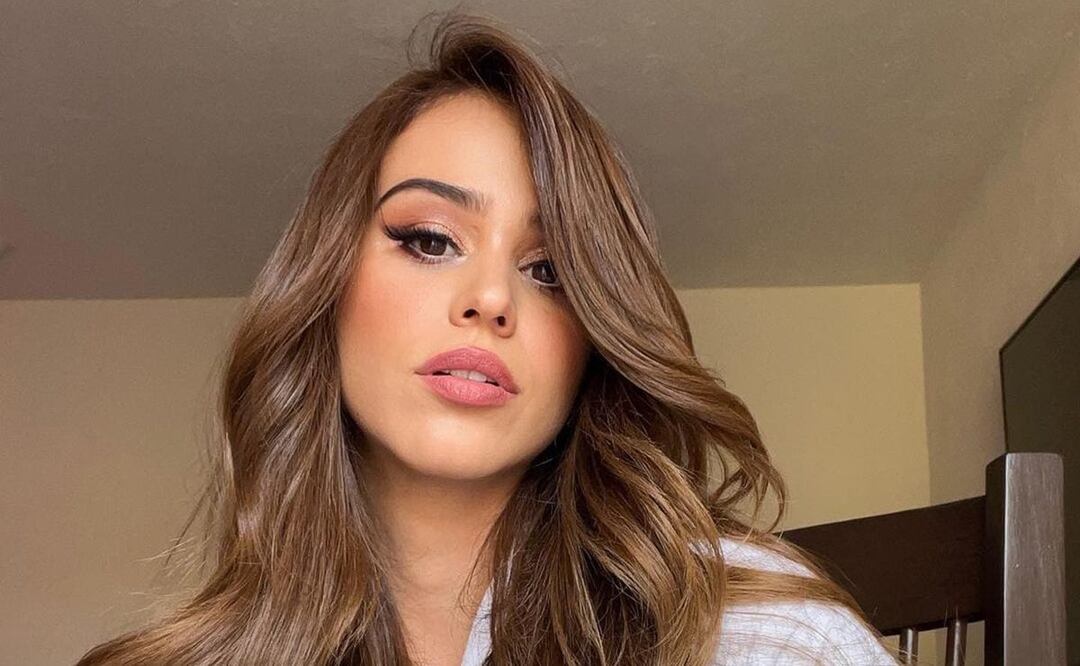 Yanet García incendió Instagram posando con un balón de fútbol. Foto: Instagram @iamyanetgarcia