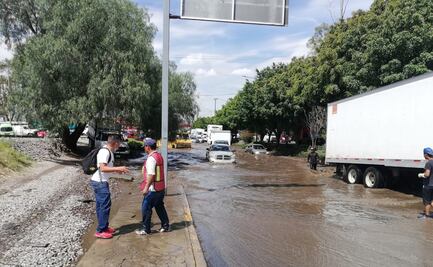 Continúan encharcamientos y caos vial en Ecatepec