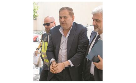 Tribunal ordena liberar cuentas del dueño de Altos Hornos de México