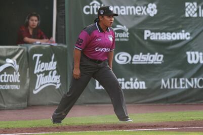 Debuta primera mujer ampayer en LMB