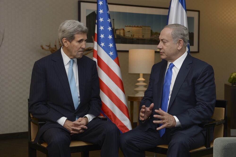 Tras su encuentro con Netanyahu, Kerry tiene previsto reunirse en Berlín también con la jefa de la diplomacia europea, Federica Mogherini (EFE)