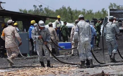 Baja nivel de agua en mina de Sabinas, donde permanecen 10 mineros atrapados 