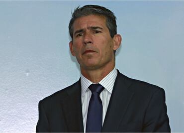 Eduardo de la Torre, leyenda de las Chivas, se encuentra internado