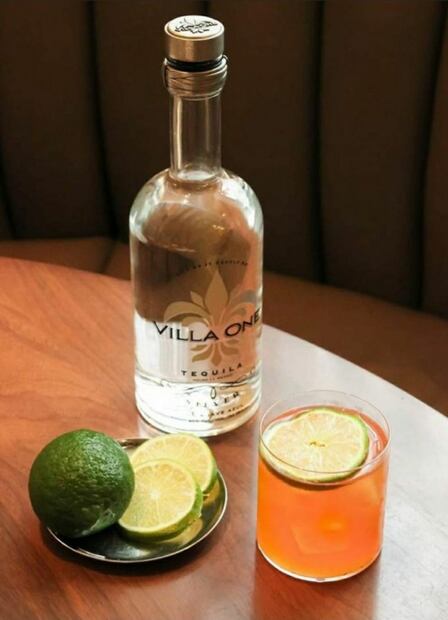 Famosos que no sabías que tienen una marca de tequila