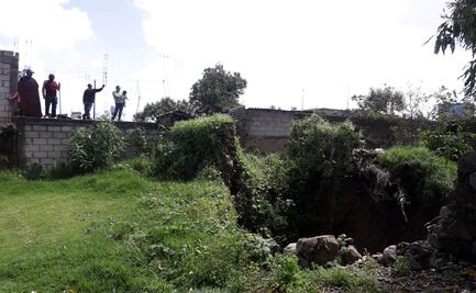 Socavón de 10 metros se forma en Huamantla, Tlaxcala; evacuan 10 familias