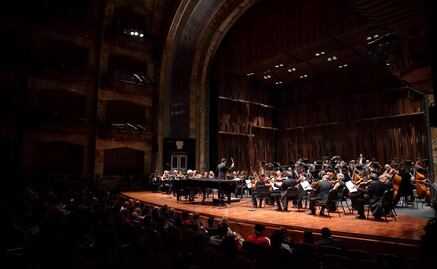Hombre interrumpe concierto y trata de subir al escenario de Bellas Artes