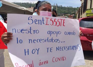 Tras alerta de despidos, personal médico de atención Covid en Oaxaca exige estabilidad laboral