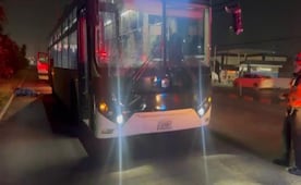 Mujer muere atropellada por unidad de Ecovía en Monterrey; conductor queda a disposición de autoridades