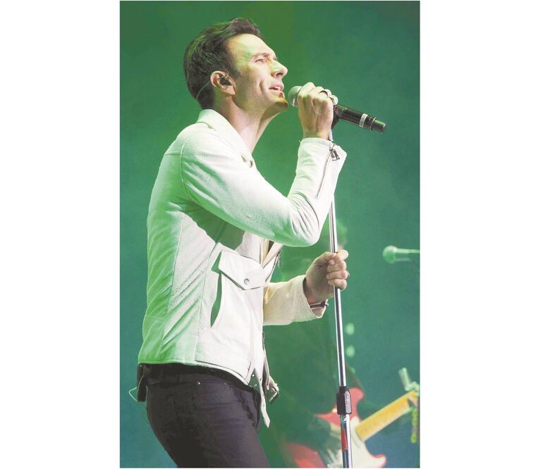 El vocalista Leonardo de Lozanne despertó suspiros de las fans. Foto/PAULO VIDALES. OCESA