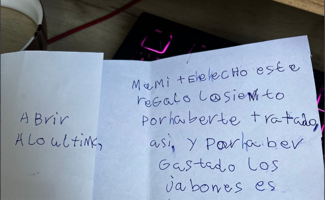 La carta venía con 20 euros para compensar lo que el niño había desperdiciado. Imagen: Twitter @traduadiccion