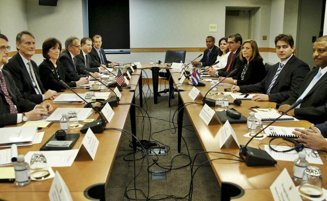 La delegación de diplomáticos se reúne en los cuarteles generales del Departamento de Estado, en Washington (Foto: Reuters)