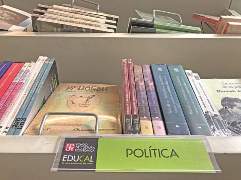 A tres años de gestión en el FCE, Taibo opera en la ilegalidad
