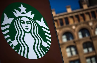 Caen 3% las ventas de frapucchinos de Starbucks en EU