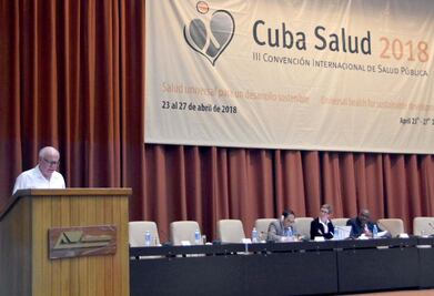 No puede haber democracia con ignorancia, fanatismo o desigualdad: Narro