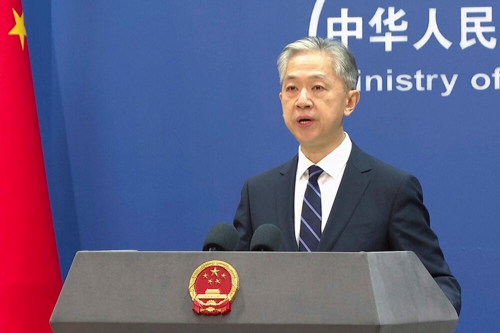 Wang Wenbin, vocero del ministerio del Exterior chino, en conferencia de prensa en Beijing, el 16 de junio de 2023. Foto: AP