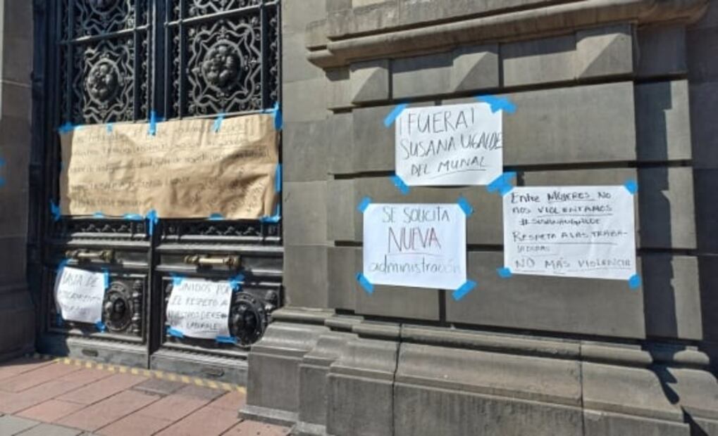 Trabajadores cierran el MUNAL; acusan hostigamiento laboral y falta de mantenimiento