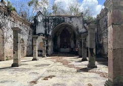 Urgen rescate de templo del siglo XVIII en Yucatán; podría desaparecer por saqueo de pilares y piedras labradas